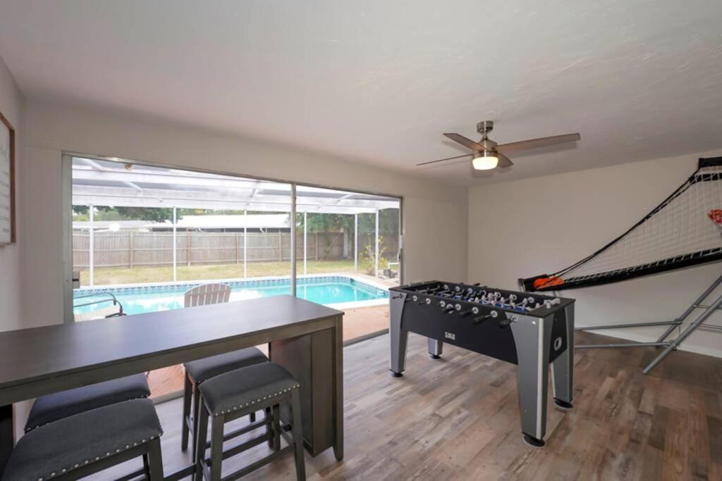 Pool Home - Close To Beaches, Food, Downtown! サラソータ エクステリア 写真